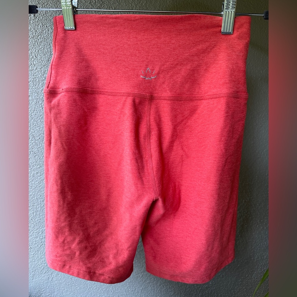 Beyond Yoga Spacedye High-Waisted Biker Shorts - Discontinued orange/peach color